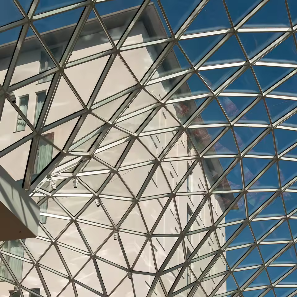 ETFE-350 Outdoor Transparent Waterproof ETFE Film Greenhouse Roof Canopy Membrane Structure Material Tensile Structure